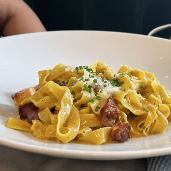Podmore - Tagliatelle Carbonara - Cocktail Bars Near Me - Honolulu, Hawaii