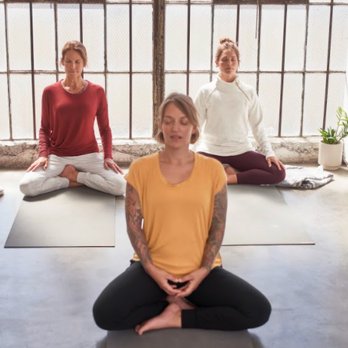 Athleta - Women's Clothing Near Me - Burlington, Massachusetts