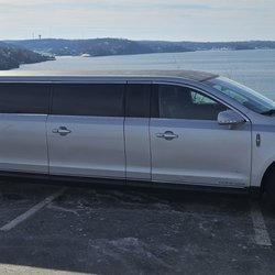 Zee 's Limo Service