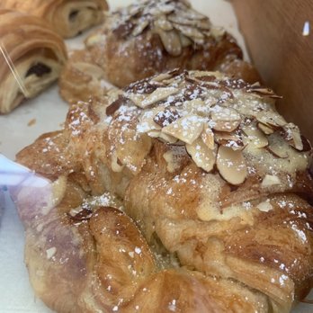 Le Frenchie Cafe - Almond - Breakfast & Brunch Near Me - Los Angeles, California