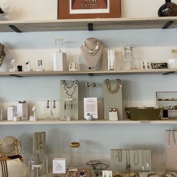 R+R Collective - Used, Vintage & Consignment Near Me - San Antonio, Texas R+R Collective - Used, Vintage & Consignment Near Me - San Antonio, Texas