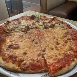 Mozzarella Cheese Pizza/ sausage and peppers