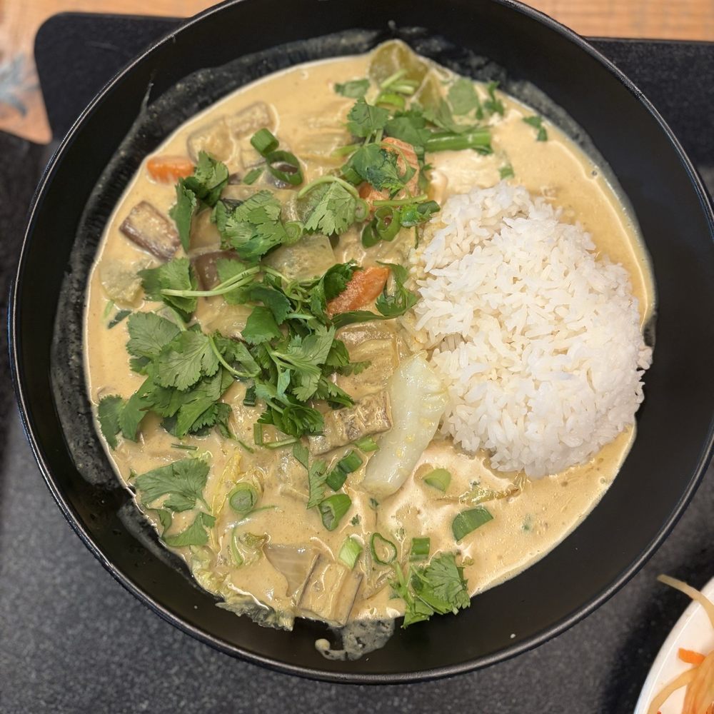 Strang Hall - Hearty Yellow Curry with veggies - Food Court Near Me - Overland Park, Kansas