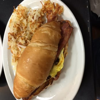 Bella's Short Stack - The Luke's Special - Breakfast & Brunch Near Me - Algonquin, Illinois Bella's Short Stack - The Luke's Special - Breakfast & Brunch Near Me - Algonquin, Illinois