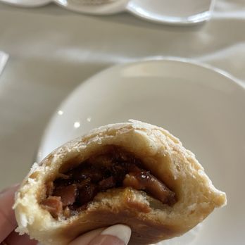 Yang Kee Dumpling-ROSEVILLE - baked pork bun - Dim Sum Near Me - Roseville, California Yang Kee Dumpling-ROSEVILLE - baked pork bun - Dim Sum Near Me - Roseville, California