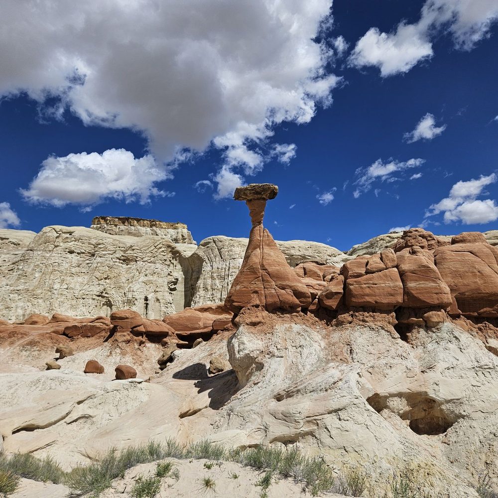 Toadstool Trailhead - Hoodoo - Hiking Near Me - Kanab, Utah Toadstool Trailhead - Hoodoo - Hiking Near Me - Kanab, Utah