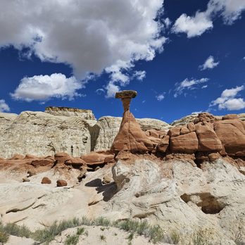 Toadstool Trailhead - Hoodoo - Hiking Near Me - Kanab, Utah