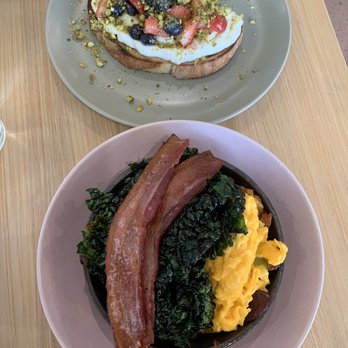 Beautiful Day - Breakfast Hash & Ricotta, Berries, Pistachio Toast - Breakfast & Brunch Near Me - La Quinta, California Beautiful Day - Breakfast Hash & Ricotta, Berries, Pistachio Toast - Breakfast & Brunch Near Me - La Quinta, California