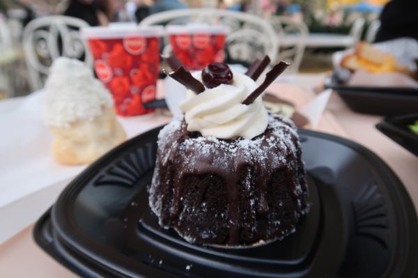 Jolly Holiday Bakery Cafe by null