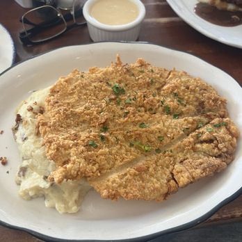 Moonshine Grill - County fried steak and potatoes - Southern Near Me - Austin, Texas