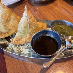 VEGETABLE SAMOSA (G) (V)