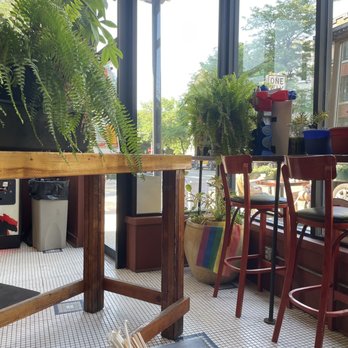 Dollop Coffee - indoor seating area - Coffee & Tea Near Me - Chicago, Illinois