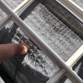 Oh! - The Urban Oasis - Filthy air conditioner filter in room - Hotels Near Me - Cancún, ROO