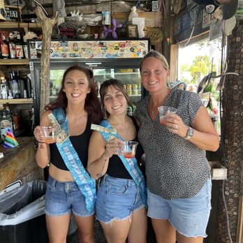Low Key Hideaway - Bars Near Me - Cedar Key, Florida