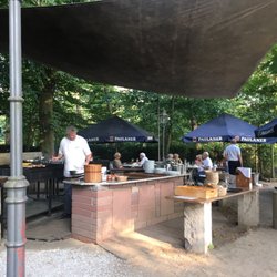 Restaurant Waldhaus, im Biergarten wird gegrillt!