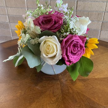The Flower Haus - Floral Designers Near Me - Elgin, Texas