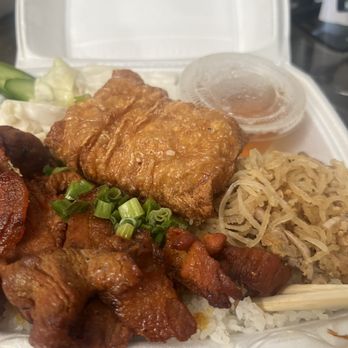 Pho Lu - Com tam thịt nướng bị tàu hũ ky - Vietnamese Near Me - Garden Grove, California Pho Lu - Com tam thịt nướng bị tàu hũ ky - Vietnamese Near Me - Garden Grove, California