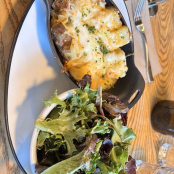 George + Kin's Diner - Baked potato and side salad - Diners Near Me - Napa, California George + Kin's Diner - Baked potato and side salad - Diners Near Me - Napa, California