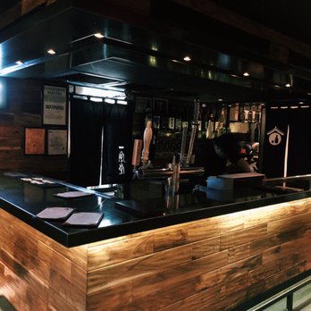 Ippudo - Westside - Ippudo Waiting area bar - Ramen Near Me - New York, New York