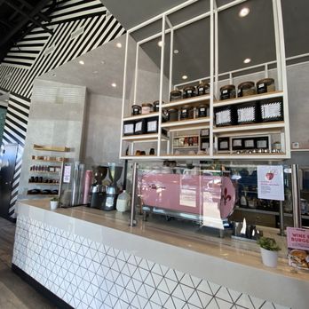Parakeet Cafe - Del Mar - Inside counter - Coffee & Tea Near Me - San Diego, California