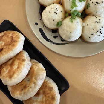 Min Min Pie House - Pork cilantro pork buns and pan fried pork buns - Chinese Near Me - Alhambra, California Min Min Pie House - Pork cilantro pork buns and pan fried pork buns - Chinese Near Me - Alhambra, California