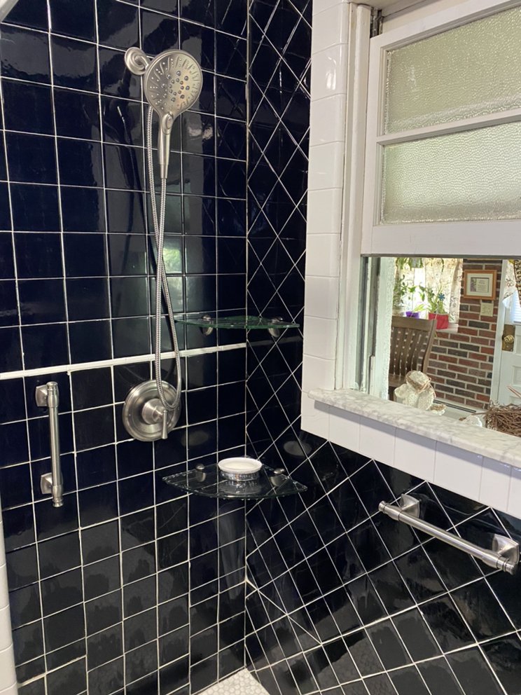 Slide of Navarro Contracting