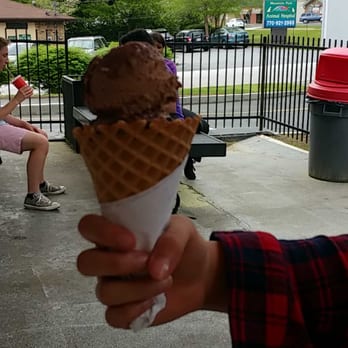 Bruster's Real Ice Cream - Suzi pick triple chocolates oreo - Ice Cream & Frozen Yogurt Near Me - Lilburn, Georgia Bruster's Real Ice Cream - Suzi pick triple chocolates oreo - Ice Cream & Frozen Yogurt Near Me - Lilburn, Georgia