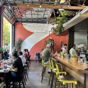 Eem - Inside - Cocktail Bars Near Me - Portland, Oregon