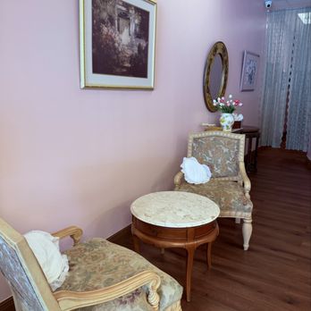 Cafe Cinnamour - Cute decor - Coffee & Tea Near Me - Davie, Florida