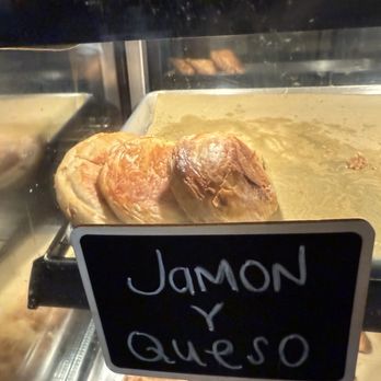 El Porteño - Jamon Y Queso - Empanadas Near Me - Napa, California El Porteño - Jamon Y Queso - Empanadas Near Me - Napa, California