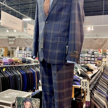 Suits 20/20 - Men's Clothing Near Me - Niles, Illinois
