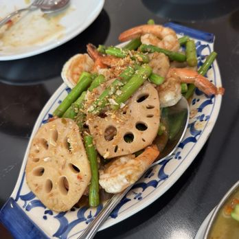 Aaharn 56 Thai Cuisine - ASPARAGUS LOTUS ROOT with Shrimp - Thai Near Me - San Diego, California