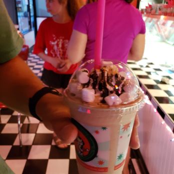 Daisy's Ice Cream - Ice Cream & Frozen Yogurt Near Me - Palatine, Illinois Daisy's Ice Cream - Ice Cream & Frozen Yogurt Near Me - Palatine, Illinois