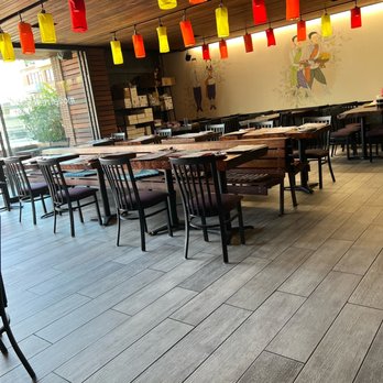 Baramee Thai Bistro - Thai Near Me - Kansas City, Missouri