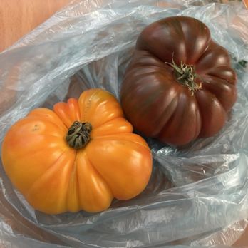 Coke Farm - Organic Heirloom Tomatoes - Fruits & Veggies Near Me - San Juan Bautista, California Coke Farm - Organic Heirloom Tomatoes - Fruits & Veggies Near Me - San Juan Bautista, California