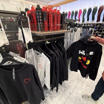 Lululemon Disney Springs - Women's Clothing Near Me - Orlando, Florida Lululemon Disney Springs - Women's Clothing Near Me - Orlando, Florida