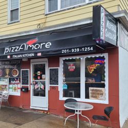 Pizzamore - Exterior