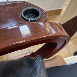 Luxury Salon & Spa - So gross dirty