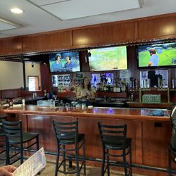 Kosta's Restaurant & Bar - Bar