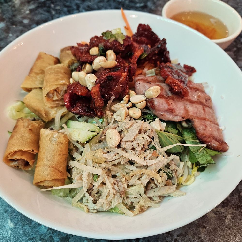 Little Saigon Restaurant - Deluxe vermicelli bowl - Vietnamese Near Me - Winnipeg, Manitoba Little Saigon Restaurant - Deluxe vermicelli bowl - Vietnamese Near Me - Winnipeg, Manitoba