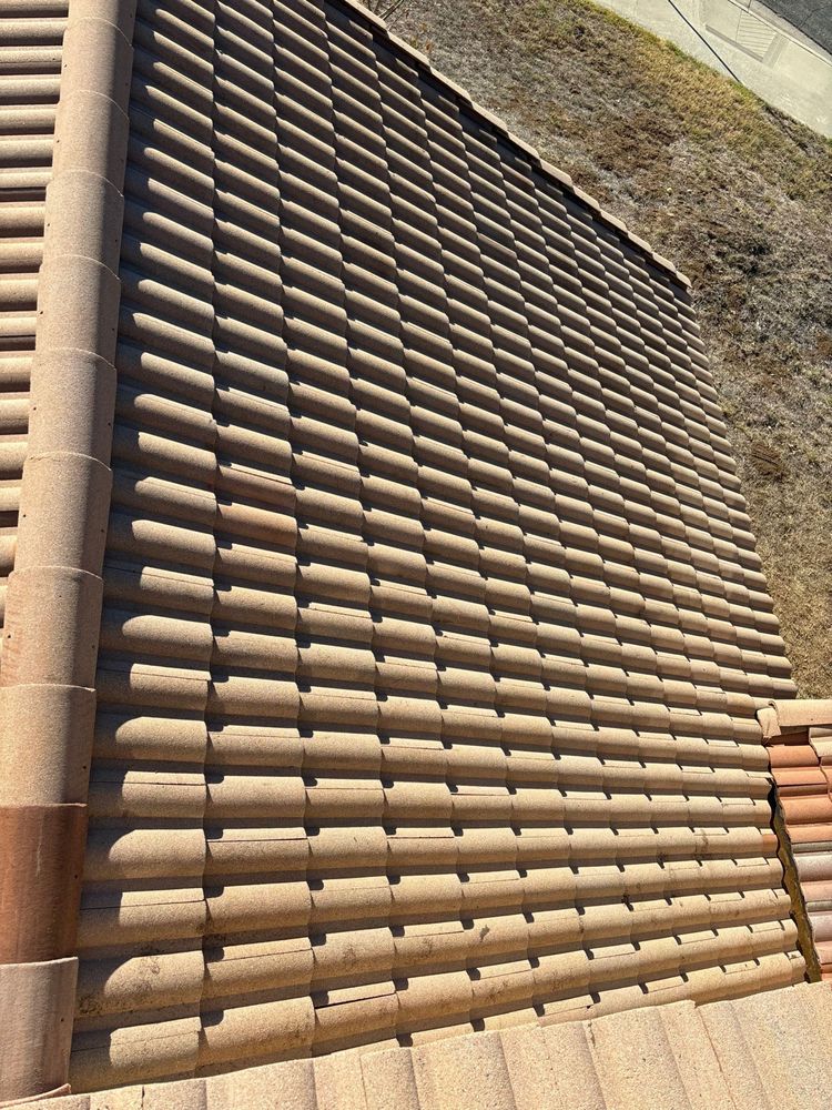 Slide of Zenith Roofing Services