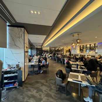 United Polaris Lounge - Airport Lounges Near Me United Polaris Lounge - Airport Lounges Near Me