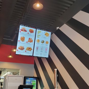 Byrd’s Hot Chicken - Menu and counter - Halal Near Me - Schaumburg, Illinois