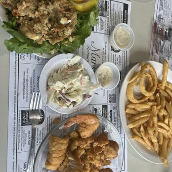 Marshland Restaurant & Bakery - Fried seafood platter and stuffed quahogs - American Near Me - Sandwich, Massachusetts