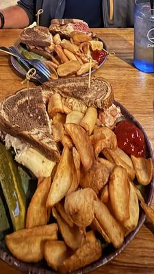 The Old Shillelagh - Detroit's #1 Irish Pub Since 1975 by null