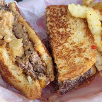 Fredericksburgers - Juicy burger - Burgers Near Me - San Antonio, Texas