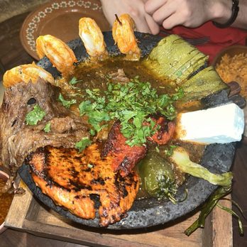 Rosa Madera - Molcajete - Mexican Near Me - Sacramento, California