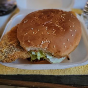 Street Baskets - Crispy Fish Delight Sandwich - Food Delivery Services Near Me Street Baskets - Crispy Fish Delight Sandwich - Food Delivery Services Near Me