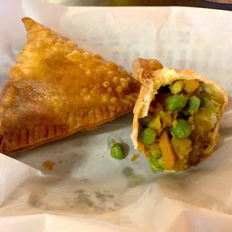 Vegetarian samosas