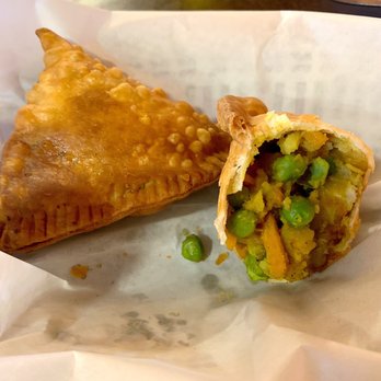 Cafe Maharani - Vegetarian samosas - Indian Near Me - Honolulu, Hawaii